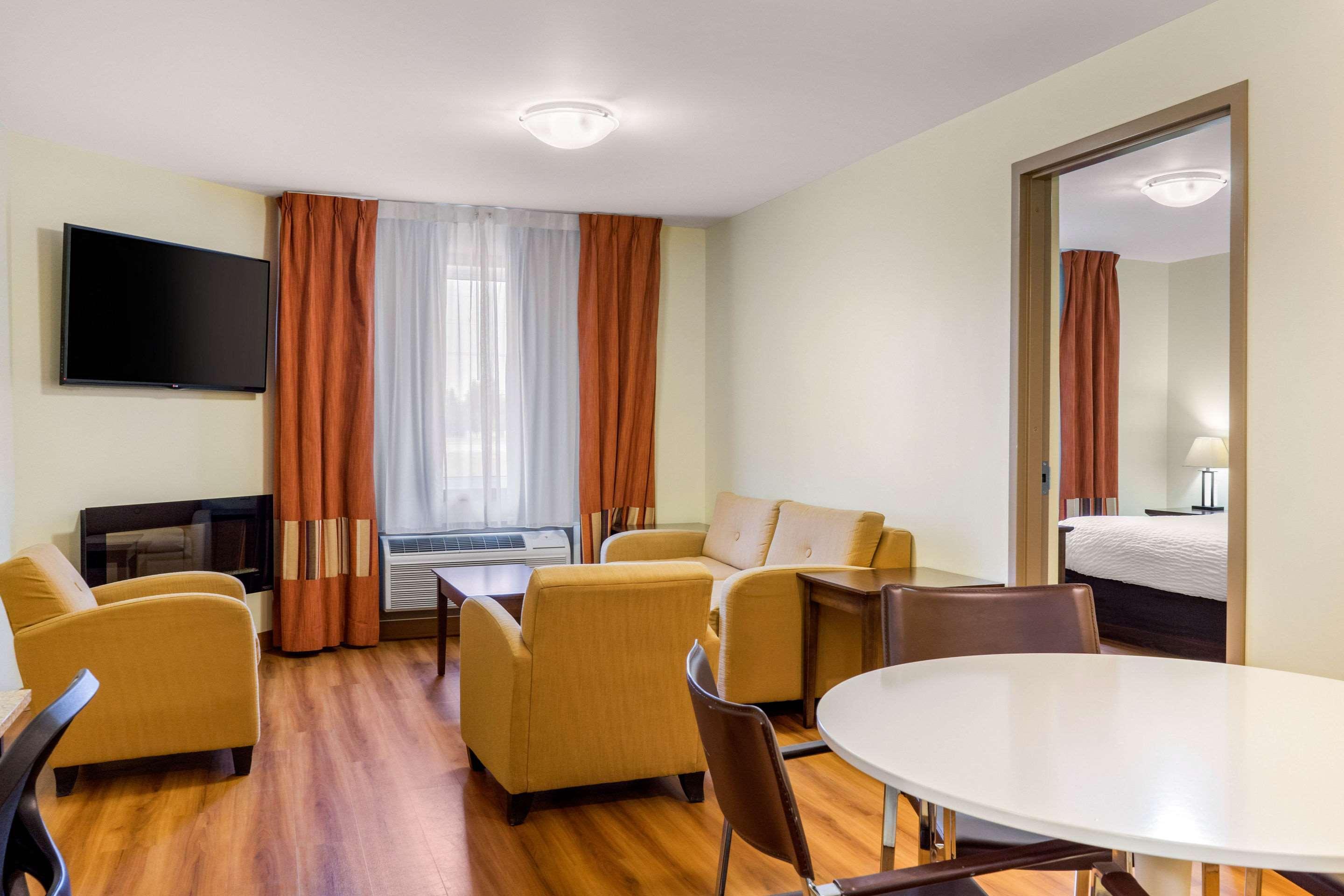 Quality Inn Уинклер Экстерьер фото