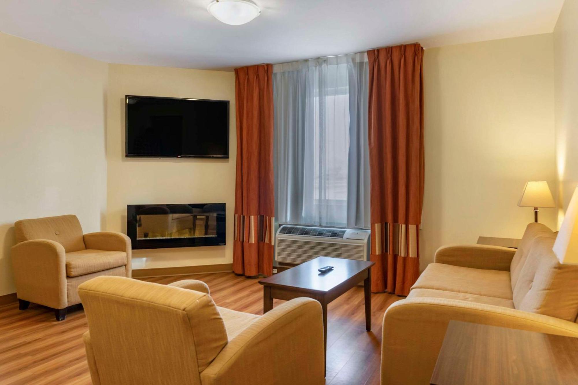 Quality Inn Уинклер Экстерьер фото